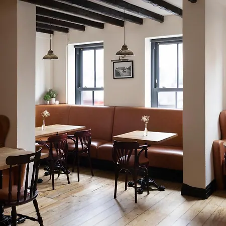 Отель Butler Arms Вотавилле