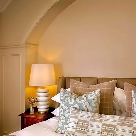 Hotel Butler Arms 4*